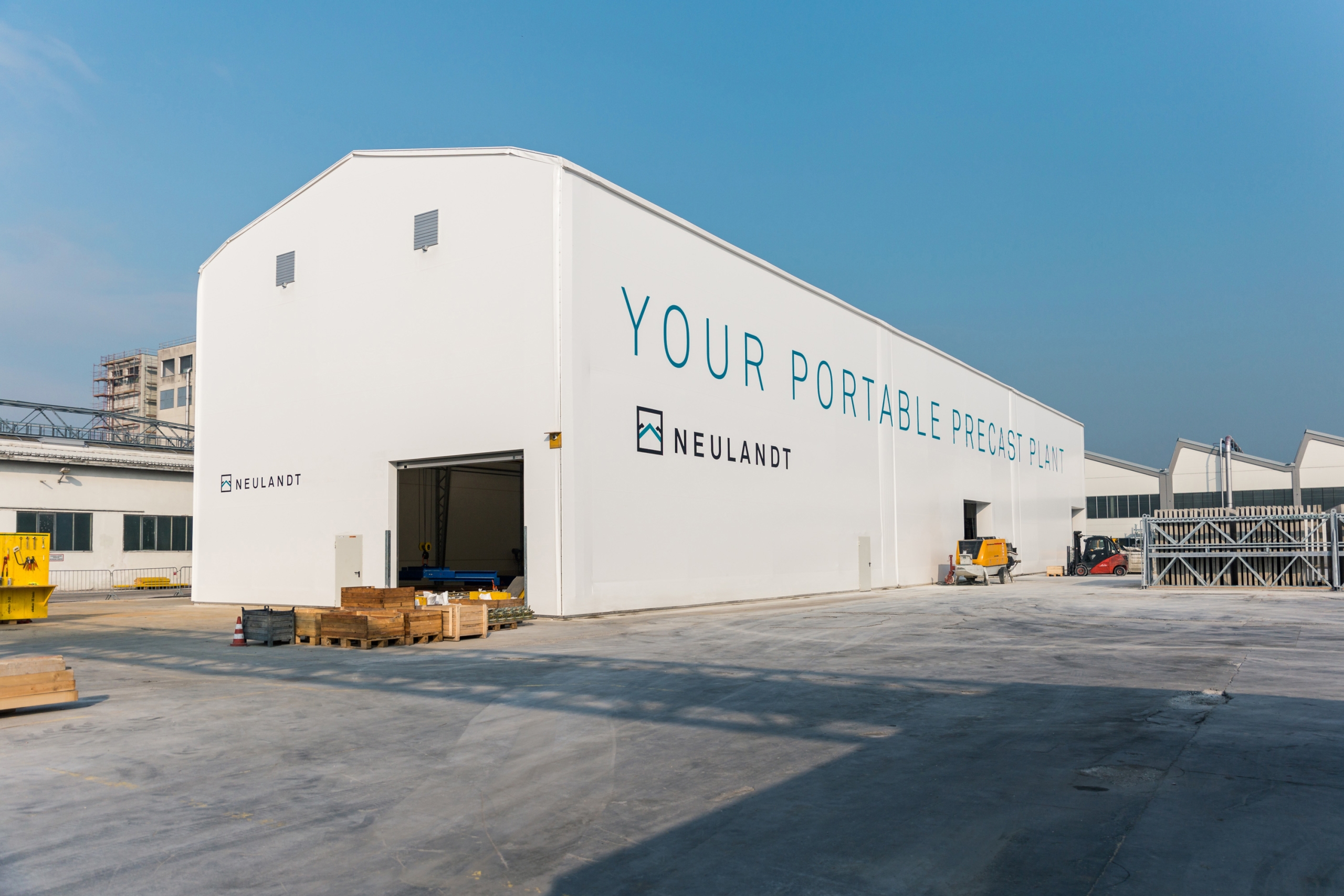 NEULANDT portable precast plant from the outside